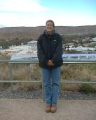 Caro in Alice Springs .... it's freezing (and we were not ready for that after the tropical city of Darwin!!)