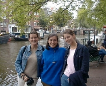Caro, Eva, Nicoline