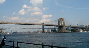 The Brooklyn Bridge - view from Manhattan (in the background: Manhattan Bridge)