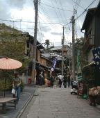 The streets leading to Kiyomizu temple